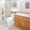 The Village Breeze 6BR with heated Pool, near Beach, 250ft to Siesta Key Village! - 西耶斯塔岛