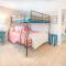 The Village Breeze 6BR with heated Pool, near Beach, 250ft to Siesta Key Village! - 西耶斯塔岛