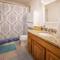 The Village Breeze 6BR with heated Pool, near Beach, 250ft to Siesta Key Village! - 西耶斯塔岛