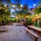Newly Remodeled Apt! Key-West Victorian with beach access, to Siesta Key Beach! - Siesta Key