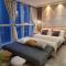 Staycations Up Above 13 at BGC - 马尼拉
