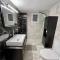 Emerald Luxury Apartments - ATH Airport
