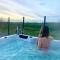Large Barn with hot-tub in the English countryside - Clipsham