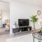 Queens Place Classy Lvl 69 Apt w Skyline Views