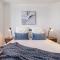Queens Place Classy Lvl 69 Apt w Skyline Views