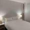 Blairgowrie Beach Townhouse Opposite the beach!