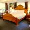 Yosemite Bug Rustic Mountain Resort