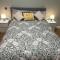 Modern suite - Feltham