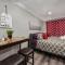 Urban Retreat 1BR with Free Park