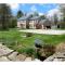 Fireplace, Ski-Okemo, Apple Trees, Piano, Amazing Views, Firepit, Priory, Pool, Fields, Theatre! - Weston