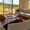 Contemporary Golf Course Frontage 3BR
