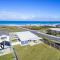 Cool Beach “Shack + Spectacular Views + Netflix