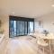 Central Melbourne 1br1ba Apt With Balcony