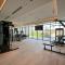 EaseMyTrip - Cozy and Elegant 1BR Apt with Large Pool and View