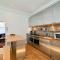 Spacious Soho Home On Quaint Cobbled Street - 伦敦