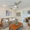 FEATURED ON HGTVS MY LOTTERY DREAM HOME! Private dock, 15 minute boat ride to Crab Island, 20 minute drive to Destin, Pet Friendly