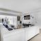 Spacious 3 bedroom Home with Oversized Pool & Backyard - Miami