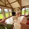 Spacious Luxury barn conversion - next to Tarka Trail cycle path - Great Torrington