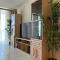Pavilion Beach Front Apartment with Balcony - ميامي بيتش