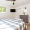 Updated 3 BDR Gas Fire Place BBQ