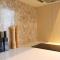 Entire 1 BR Southbank Apartment - Gym Pool Sauna 1 step to Crown Casino