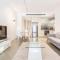 Sleek Apt Featuring Enchanting St Kilda Views - Melbourne