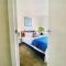 Spacious City Fringe RetreatPool & Free Parking