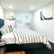 Lux Designer Home with Gaming Rm - 泽西市