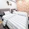 Lux Designer Home with Gaming Rm - 泽西市
