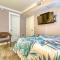 Beach House Condominiums B101 - Beachfront with Pool, WiFi, & Beach Service - Дестин