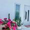 Fantastic Private Tropical Villa in Palm Beach with Breakfast