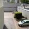 LEA APARTMENT - FREE PARKING in front for 2 cars