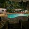 Duval Street Suite w parking and pool - 基韦斯特