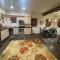 River Mountain Getaway-private, large, in- law apt - Jamestown