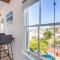 Panoramic views with terrace in heart of Kalk Bay - 卡尔克湾