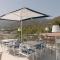 Golden Luxury Suites