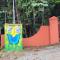 TREEHOUSE PILON PAVONES