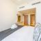 Luxury Meydan Escape Condo with City Views - Dubaj