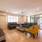 Peaceful 4B2B Sweet Home w Backyard at Springfield