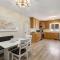 Downtown Windsor Home with Hot Tub and Pool Table - Windsor