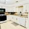 Cozy Evergreen Apartment by Newark Airport