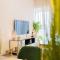 Elegant 1BR Retreat with Rooftop Pool in JVC - Dubaj