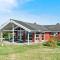 Nice Home In Bogø By With Wifi - Bogø By