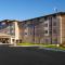 Hawthorn Suites by Wyndham Bridgeport - Bridgeport