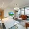 Modern Luxury 2BR Burj Khalifa Partial & Blvd View - Dubaj