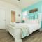 The Blue Haven - Cute Beach Bungalow With Easy Access to Sand and Gulf Waters!