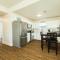 The Blue Haven - Cute Beach Bungalow With Easy Access to Sand and Gulf Waters!