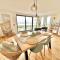 Laughing Seagull Cottage - Sea Views and Sauna
