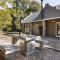 Avemore Winelands Home - wood fired hottub and full power back up