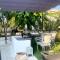 Detached renovated cottage with a garden 3 min walk from the beach